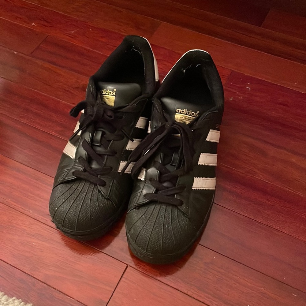 Black adidas superstars
